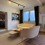 Work And Relax Design-loft Mit Schreibtisch, Starlink Wifi Und Parkplatz * 奥尔登堡