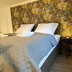 Work And Relax Design-loft Mit Schreibtisch, Starlink Wifi Und Parkplatz 奥尔登堡