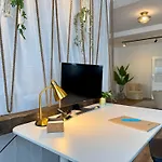 Work And Relax Design-loft Mit Schreibtisch, Starlink Wifi Und Parkplatz * 奥尔登堡
