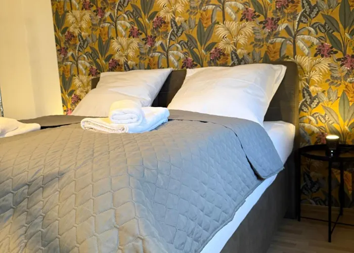 Work And Relax Design-loft Mit Schreibtisch, Starlink Wifi Und Parkplatz Oldenburg