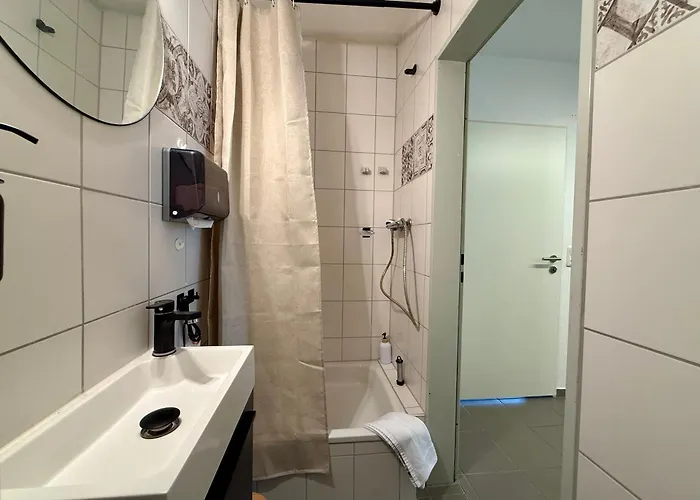 Work And Relax Design-loft Mit Schreibtisch, Starlink Wifi Und Parkplatz Oldenburg