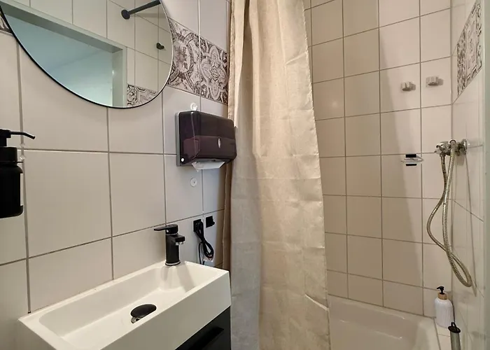 Work And Relax Design-loft Mit Schreibtisch, Starlink Wifi Und Parkplatz Lejlighed